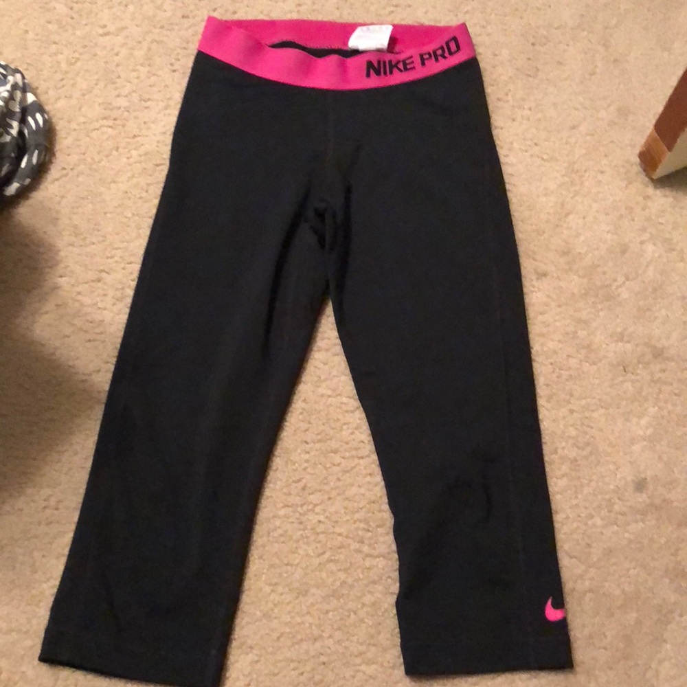 nike cropped leggings